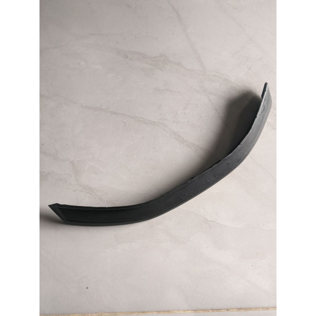 karet bawah visor whinsild Yamaha v80ss v80 superdeluxe v80robot original