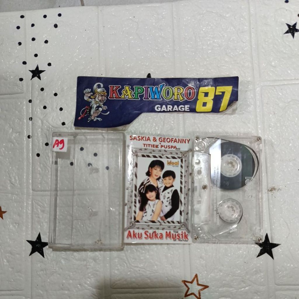 KASET PITA,,,,SASKIA & GEOFANNY + TITIEK PUSPA