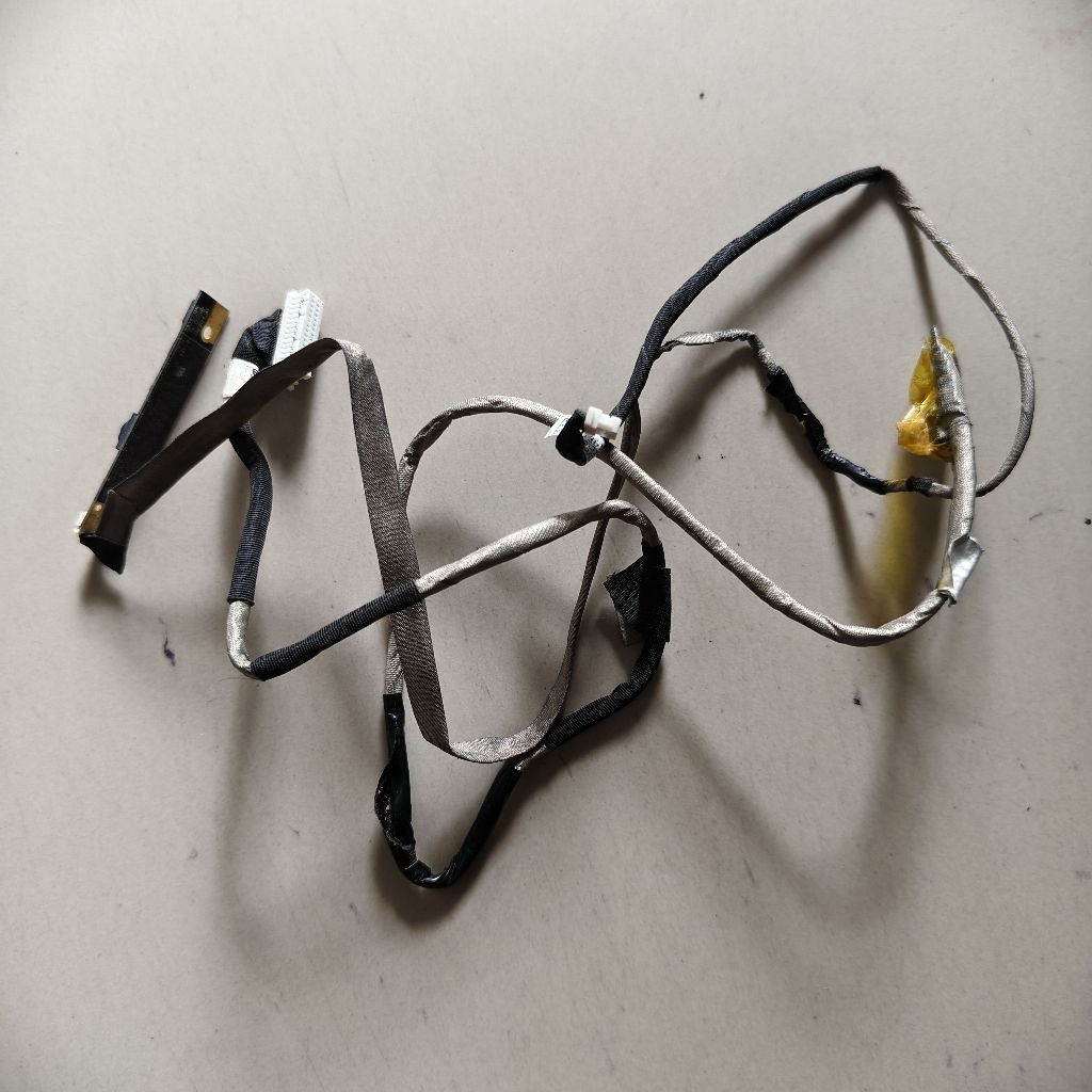 Flexible Pleksible LCD Laptop Notebook Axioo Zetta MMI cabutan normal tested mulus no minus siap rak