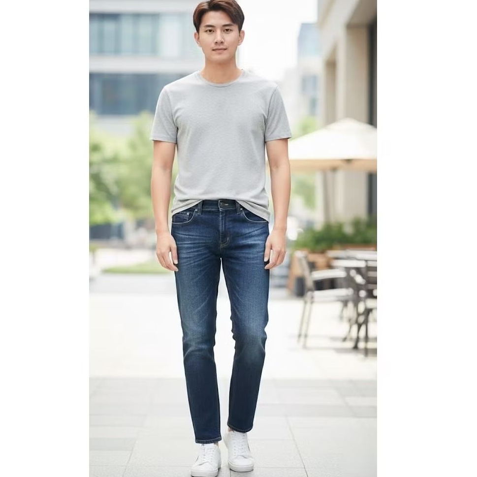 Preloved - Celana Jeans Denim Premium Quality Brand Burberry Navy Blue Celana Jeans Second Koleksi P