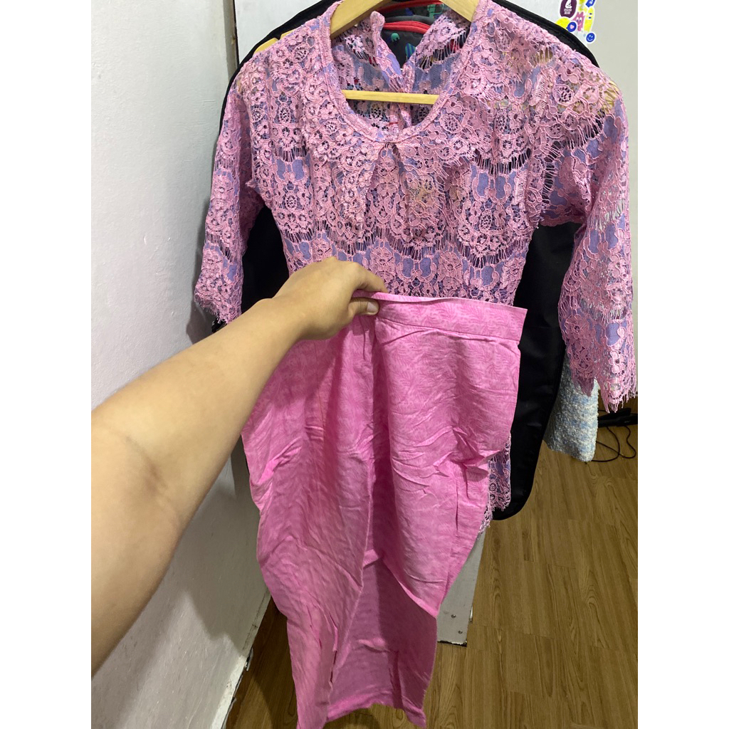 preloved set kebaya wisuda/tunangan