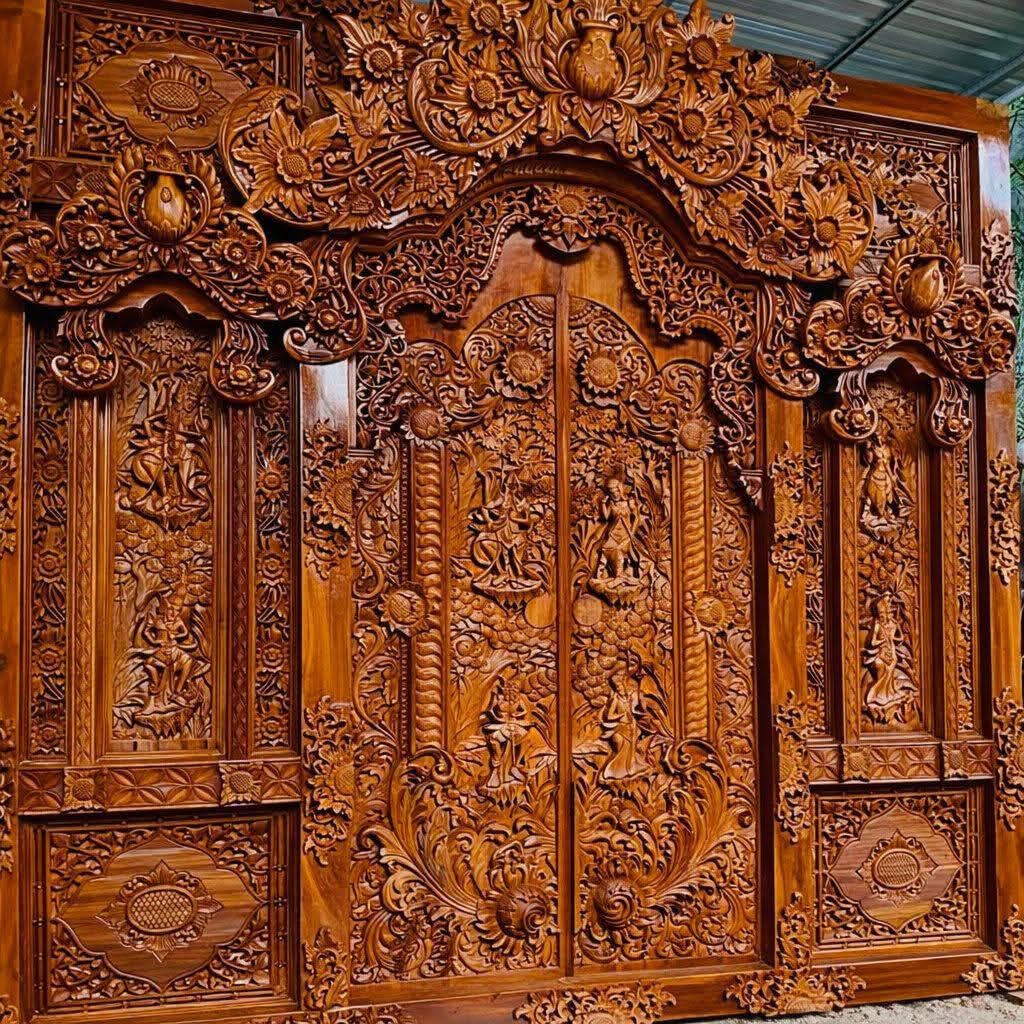 Pintu Gebyok Stil Bali Pintu Ramayana.