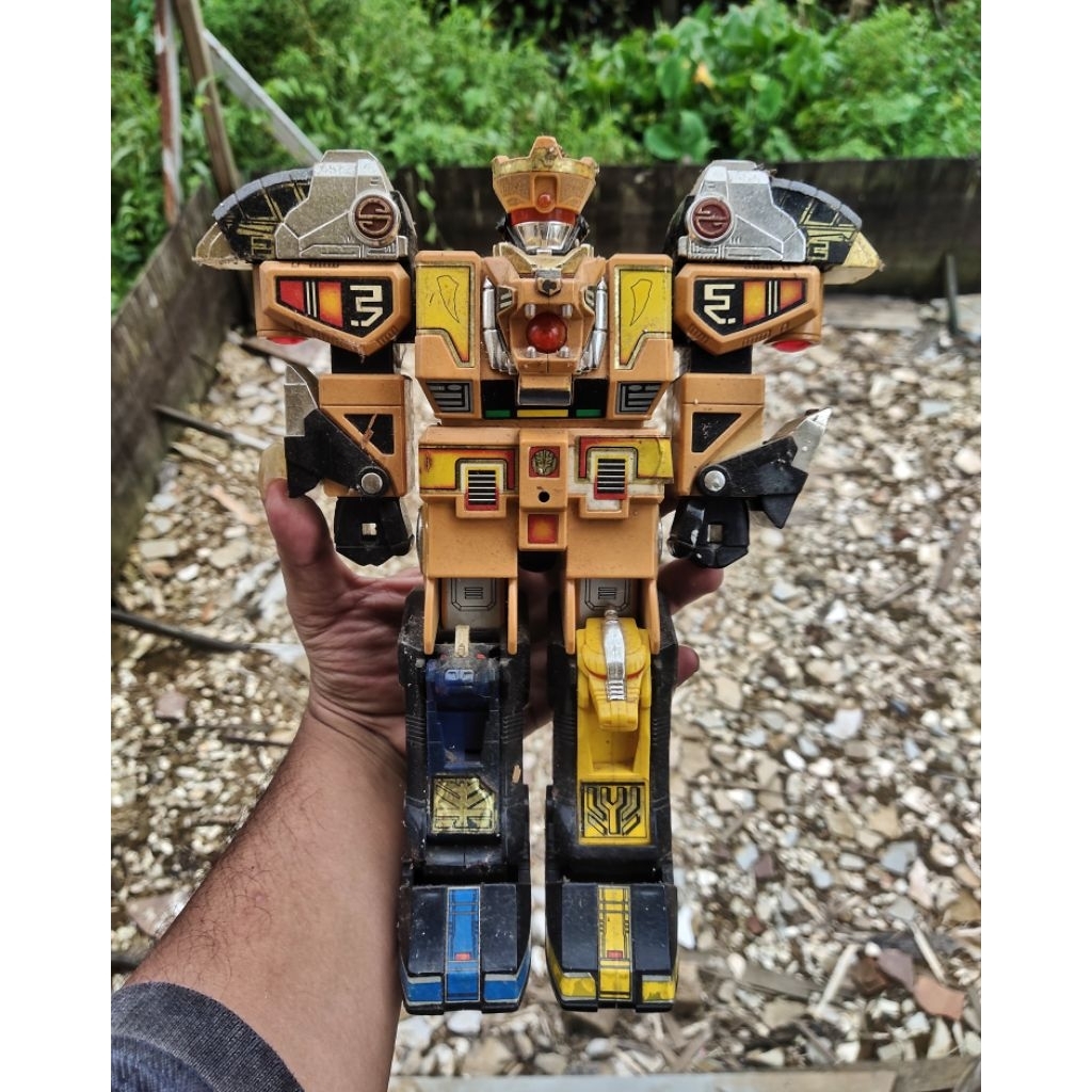 action figure dx megazord power ranger ori bandai