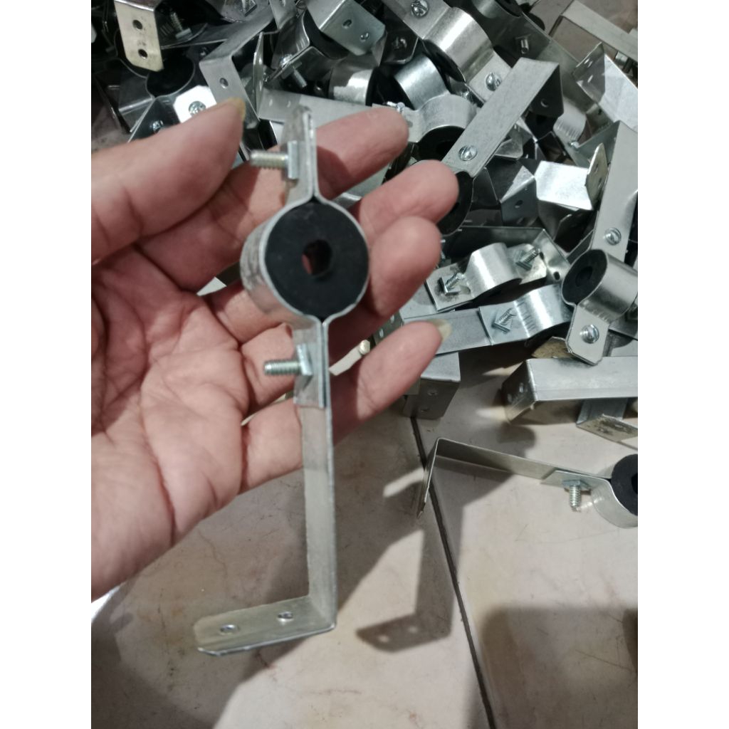 Klem L kabel BC isolator penangkal petir grounding