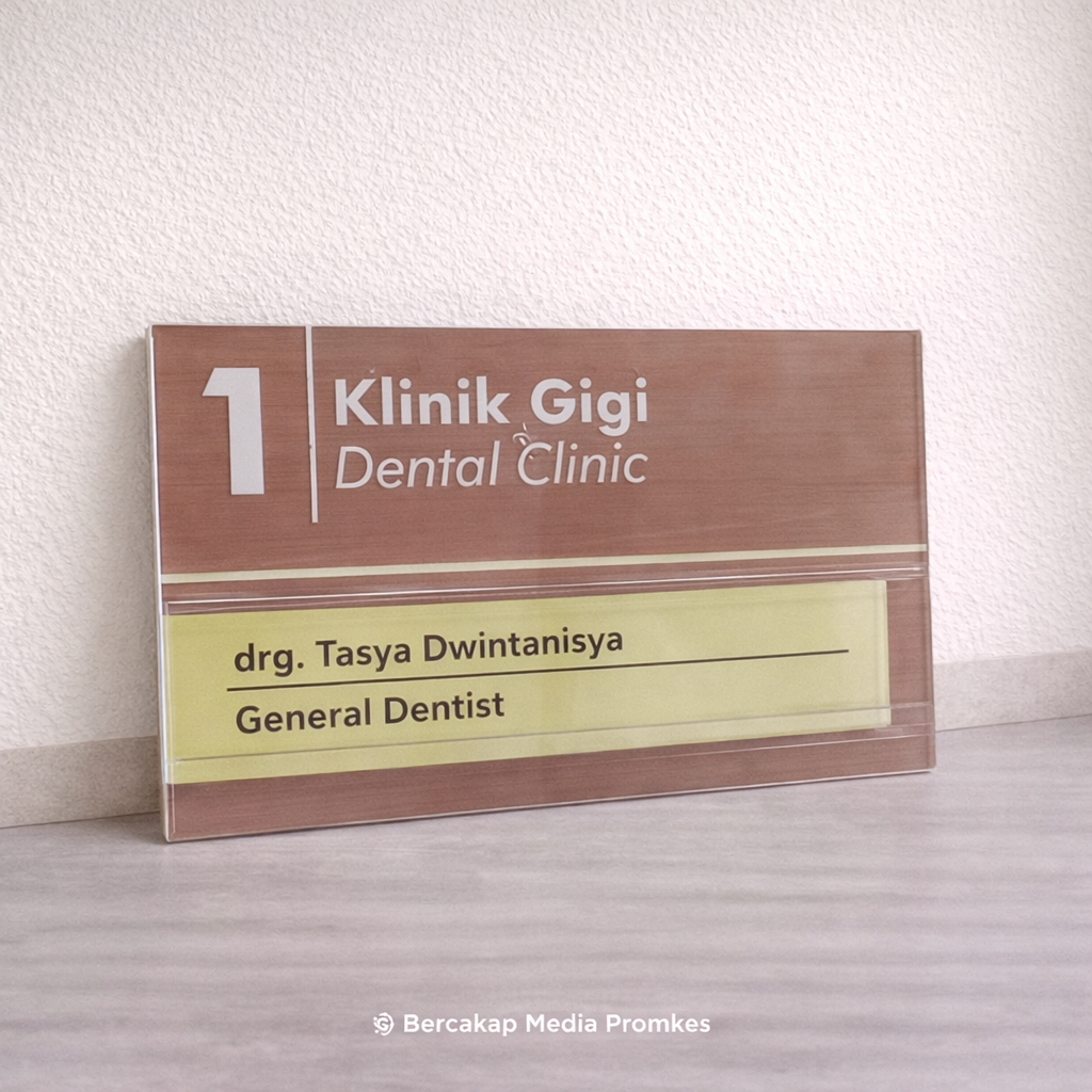 Akrilik Informasi Ruang Praktek Dokter - Akrilik Nama Ruang - Custom Akrilik Informasi Dokter
