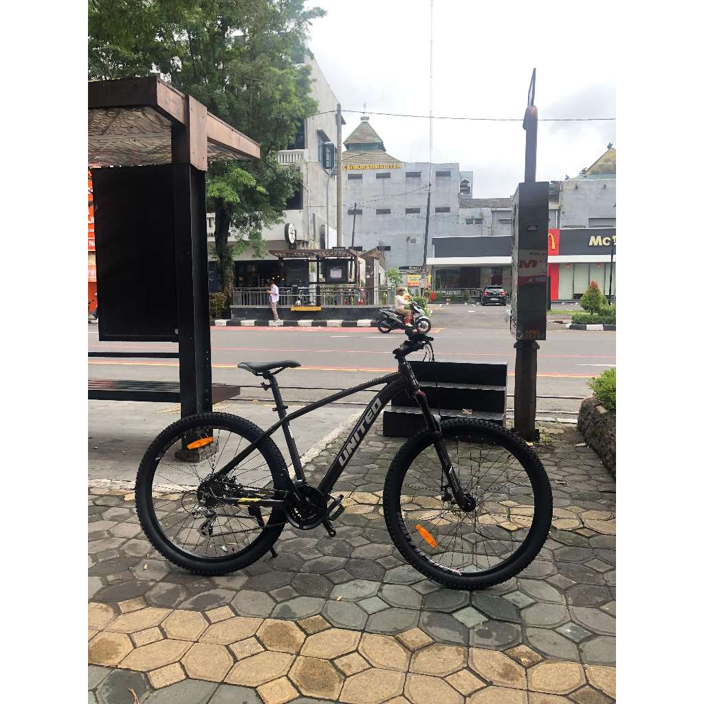 SEPEDA UNITED MTB DALLAS 381 27.5 INCH