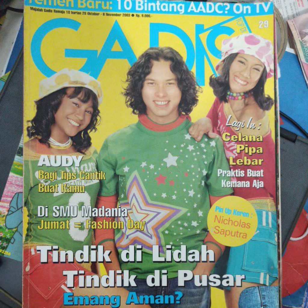 Majalah Gadis AADC Nicholas Saputra + Pin-up