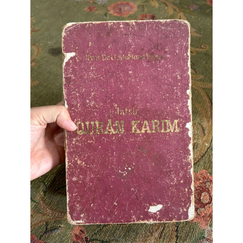 buku - TAFSIR
Qurän Karim

Bahasa Indonesia

Oleh

Prof. Dr. H. MAHMUD YUNUS