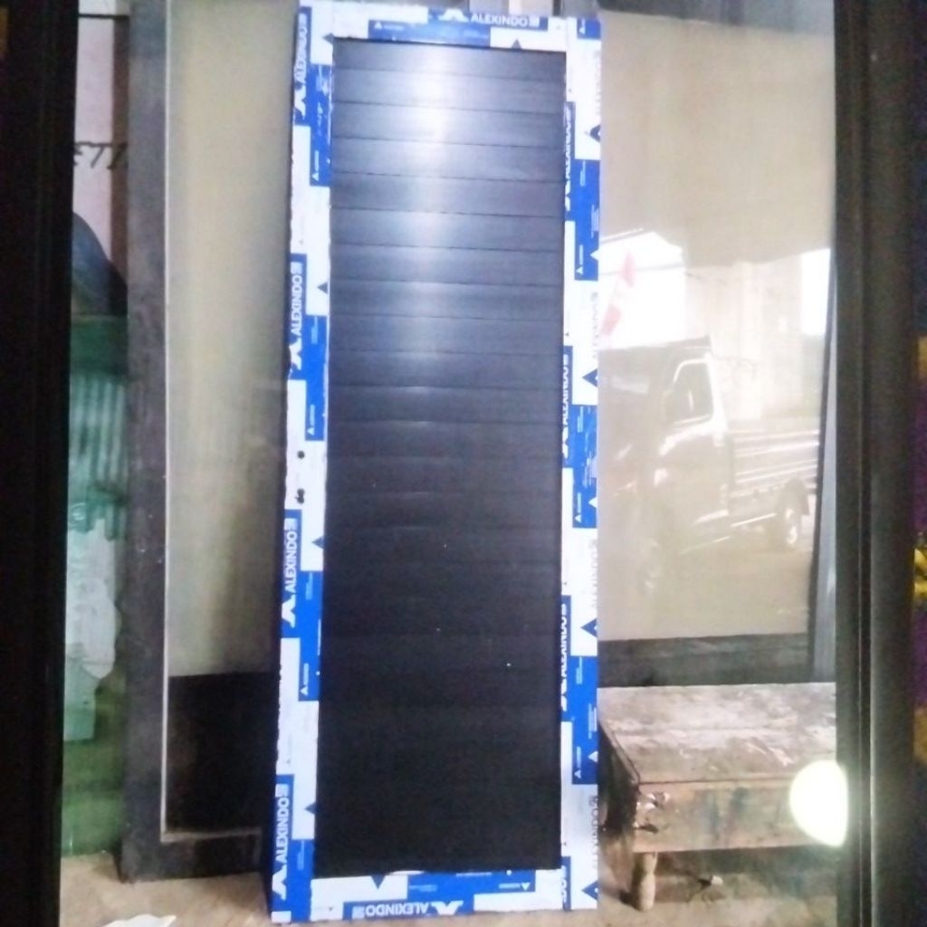 link pintu sleding aluminium bahan alexindo warna hitam 4inch