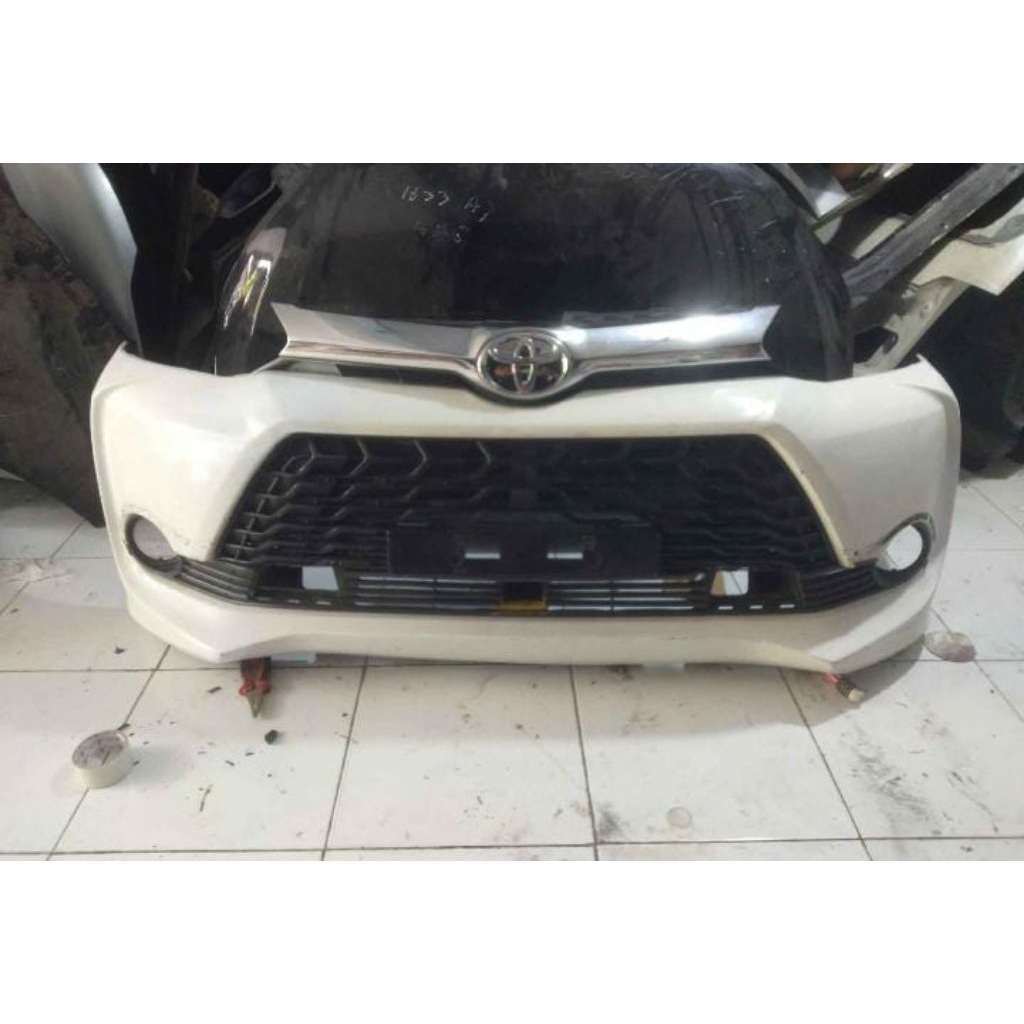 bumper bemper depan Toyota Avanza Veloz 2016 2017 original copotan