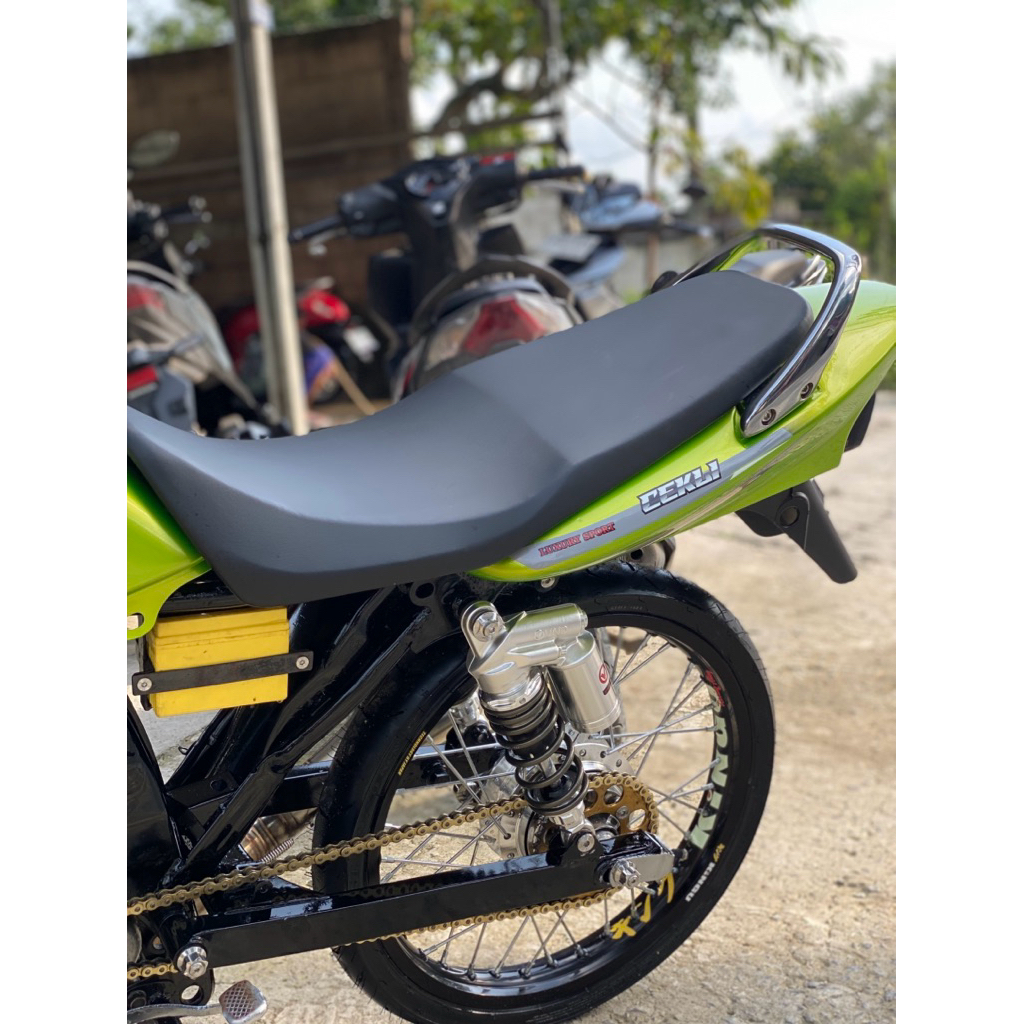 Jok mp/megapro hiu W9 srit tipis kulit halus/jok mp hiu walisongo