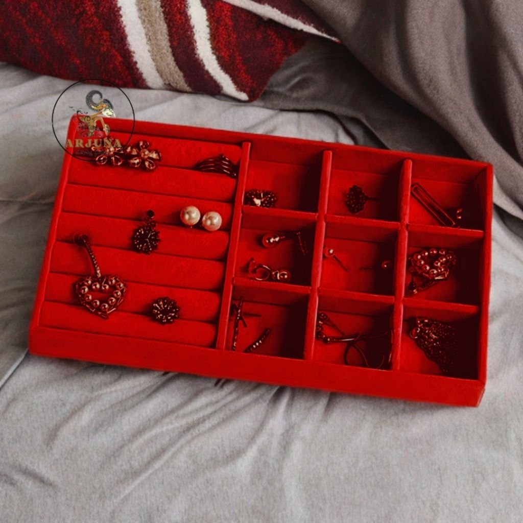 Tempat Display Perhiasan Nampan Variasi Cincin dan Sekat 6