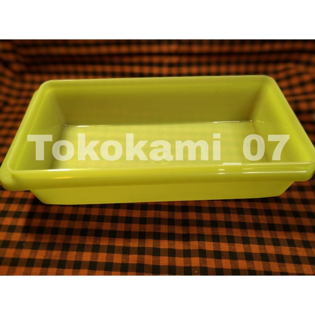 Base Medium Stak n Stor Tupperware 1,5liter