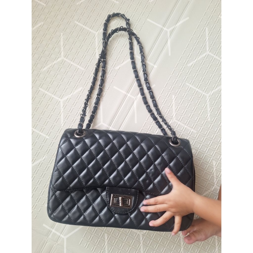preloved tas rantai hitam