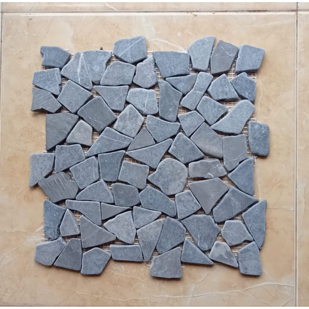 DECKING BATU ALAM MOZAIK ACAK ABU-ABU 30x30 Cm Per M2