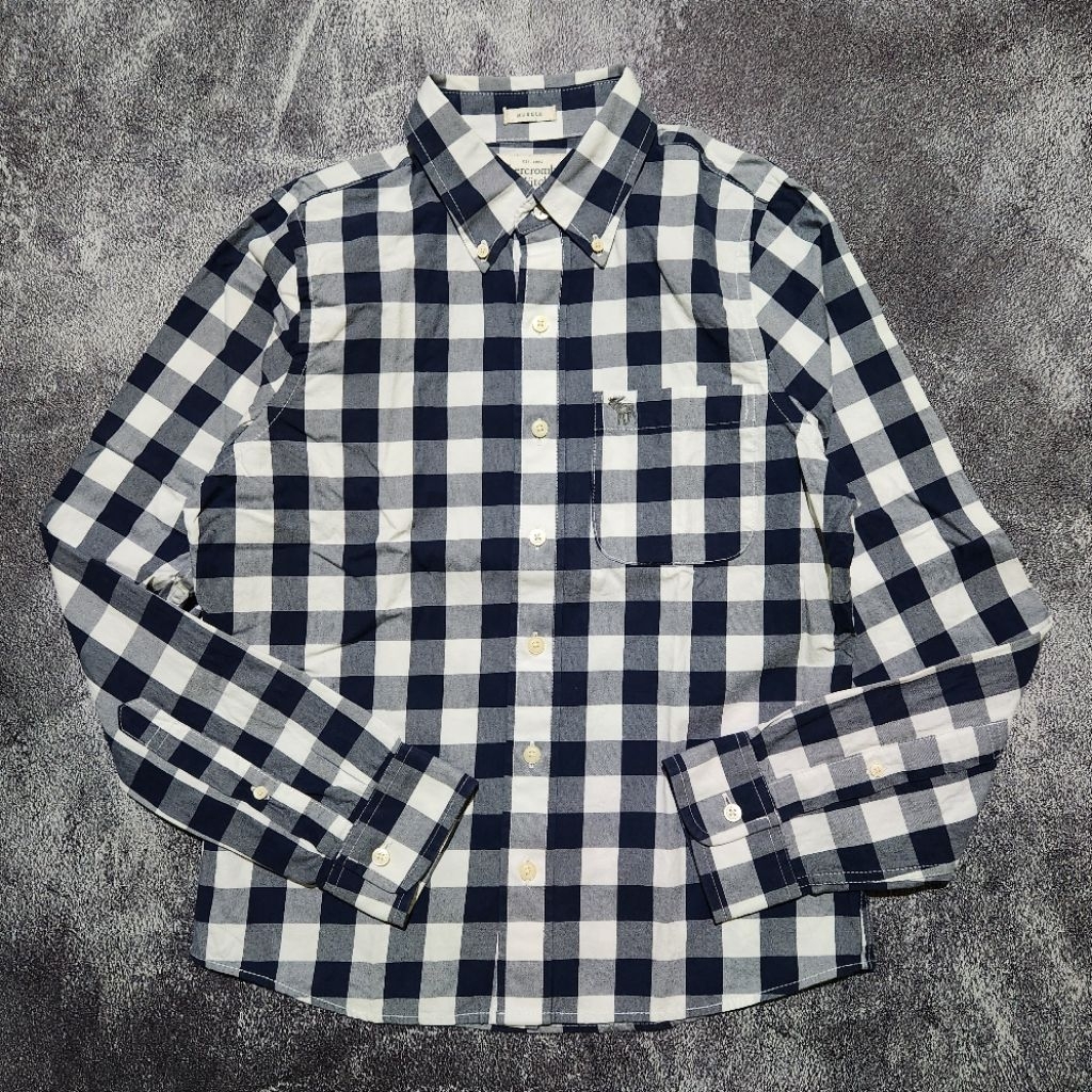 ABERCROMBIE & FITCH kemeja size M