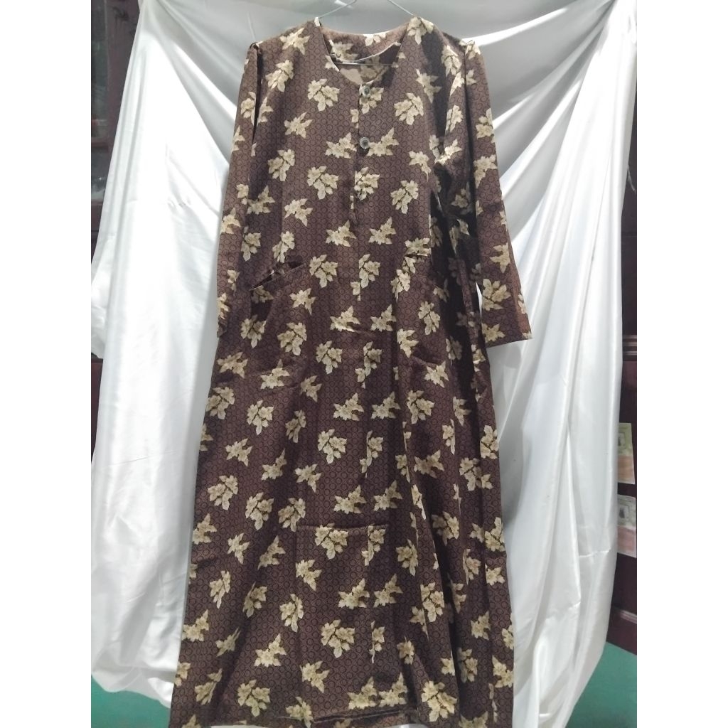 Gamis Batik Motif Salur Kombinasi Floral - Elegan & Klasik