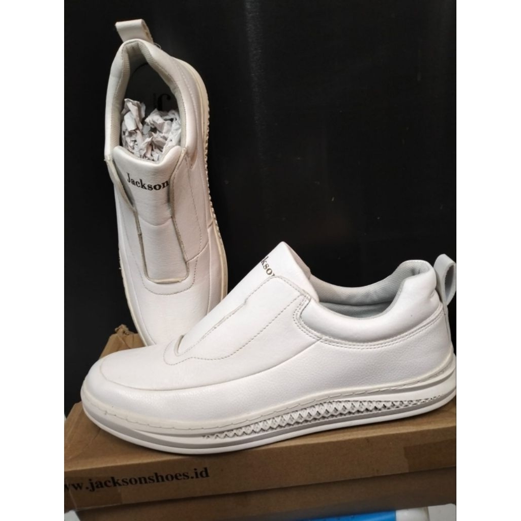 Jackson Sepatu Sneaker Pria Wanita Putih Flat Shoes Kerja Kasual Snekers