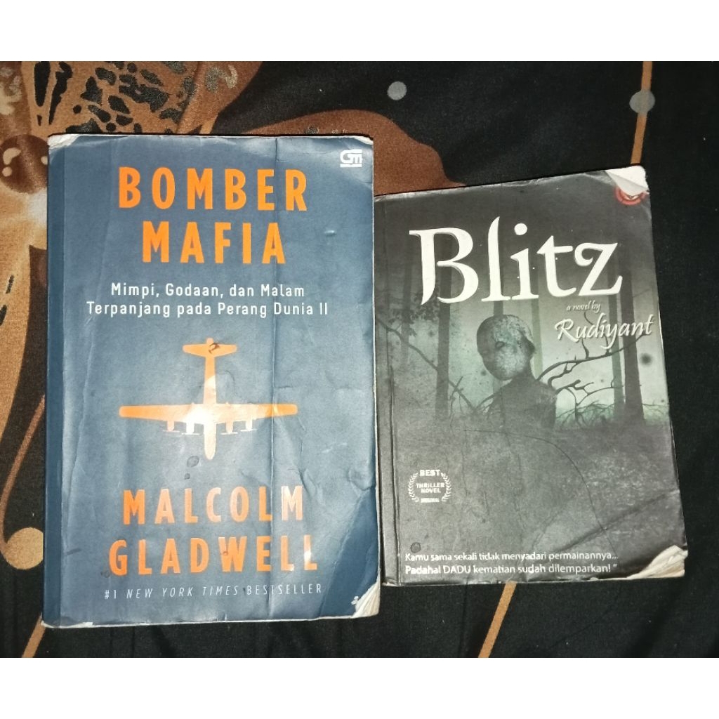 PRELOVED BUNDLING NOVEL BOMBER MAFIA & BLITZ