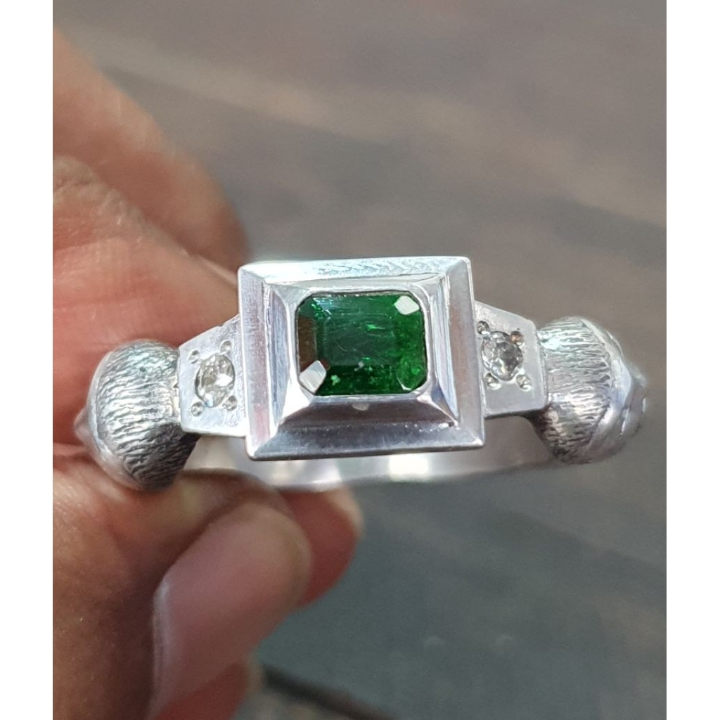 Tsavorite Vivid Green
