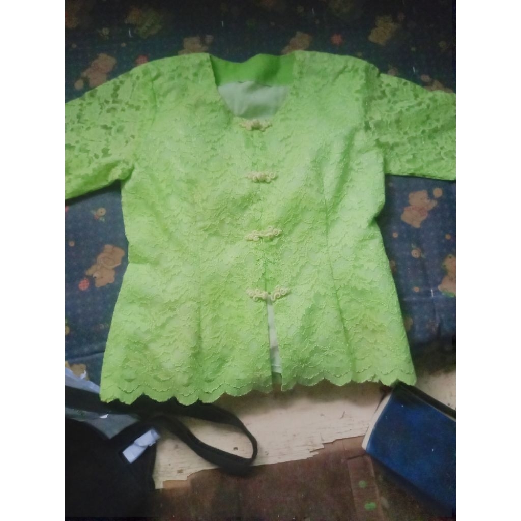 Kebaya hijau muda ukuran s-m