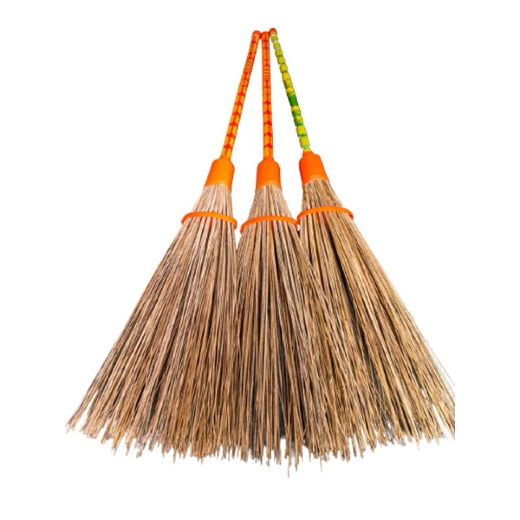 sapu korek/sapu lidi atau sapu kebun