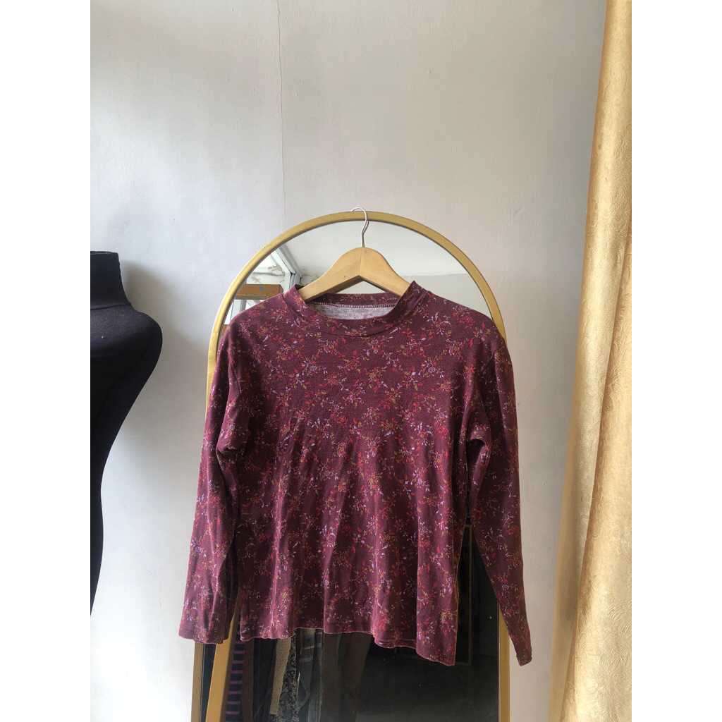 Kaos Merah maroon