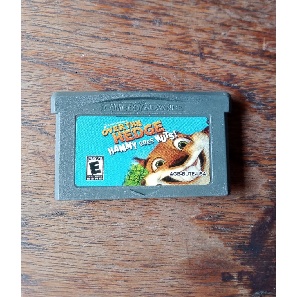 kaset game boy over the Hedge