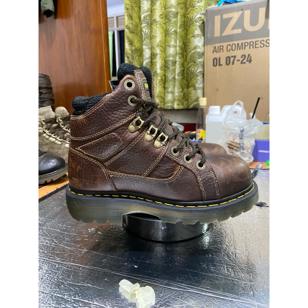 Dr Martens Industrial