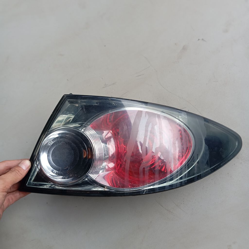 Stoplamp kanan mazda 6 2007 original koito