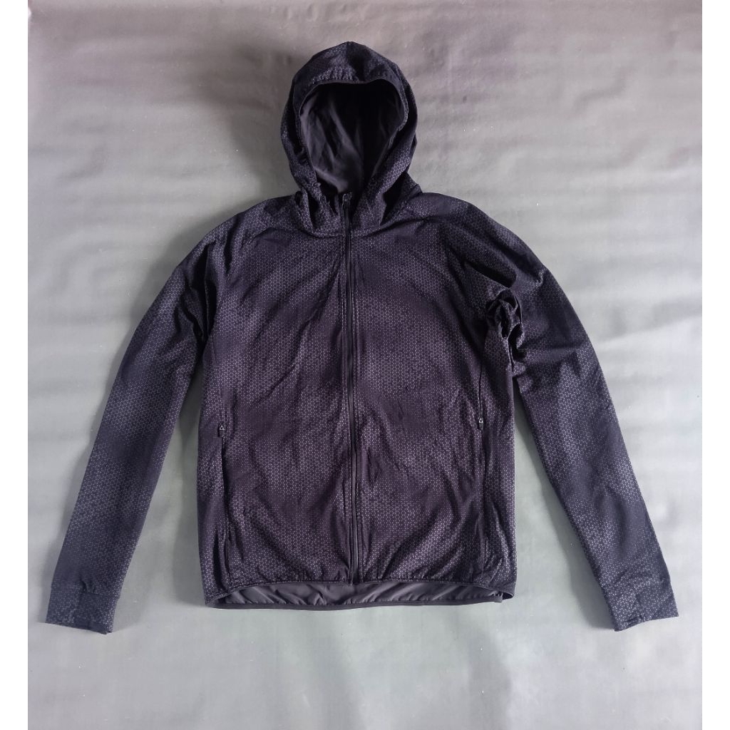JAKET UNIQLO UV PROTECTION
