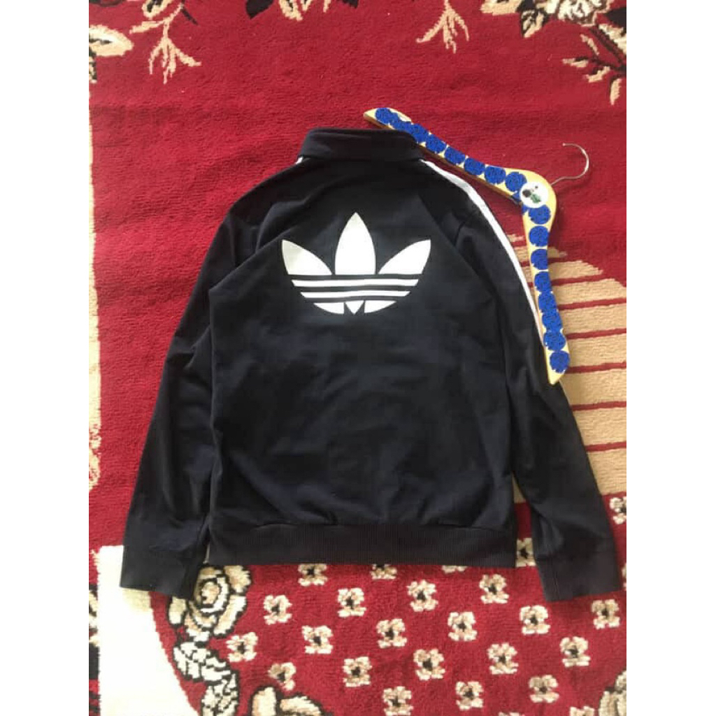 tc adidas big logo