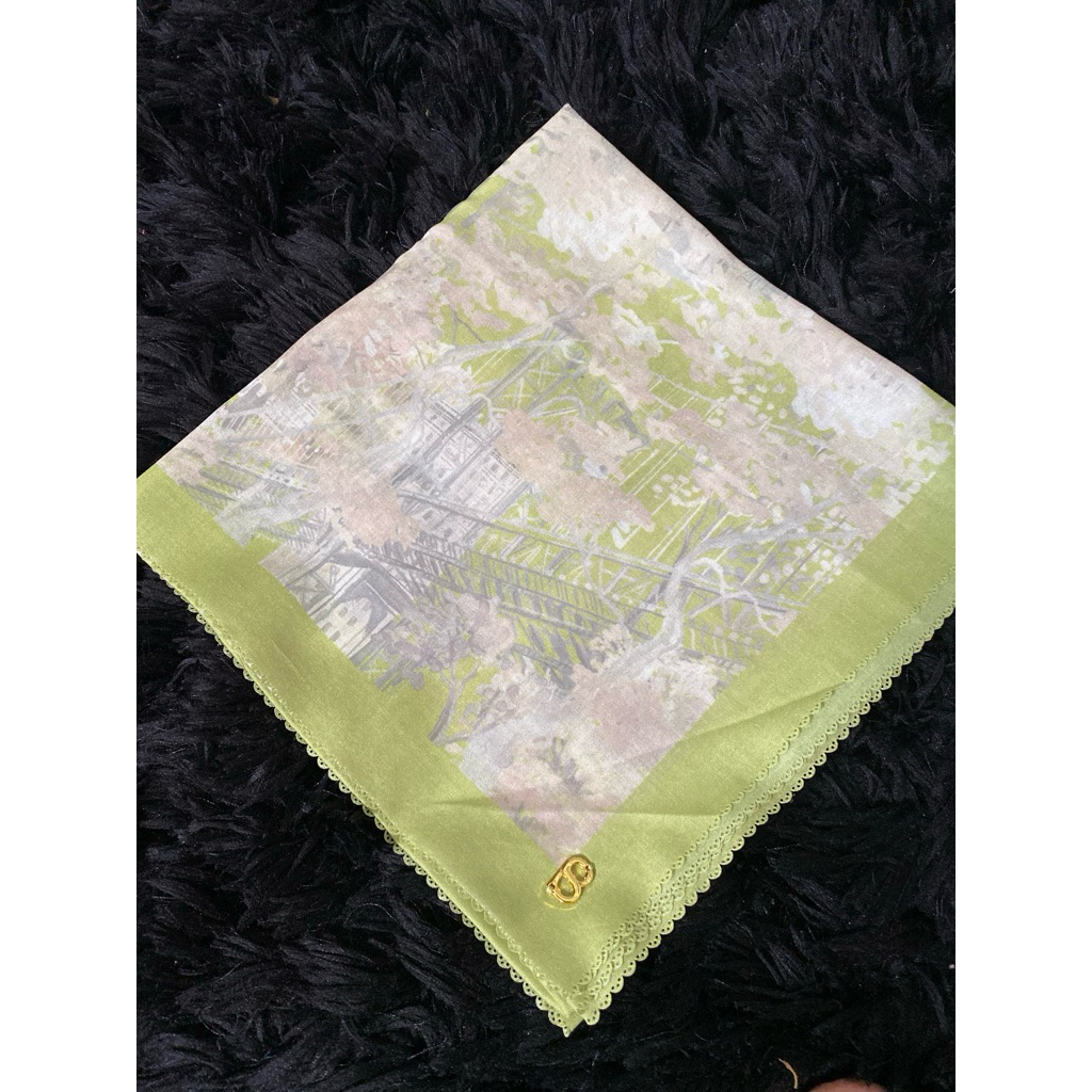 Preloved scarf voal square New York buttonscarves