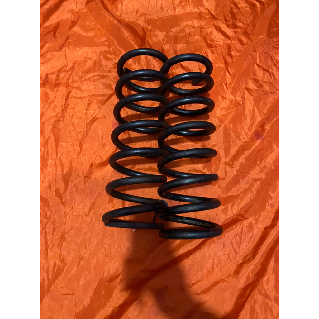 Per Belakang Bekas Mobil Toyota Inova Standar Original