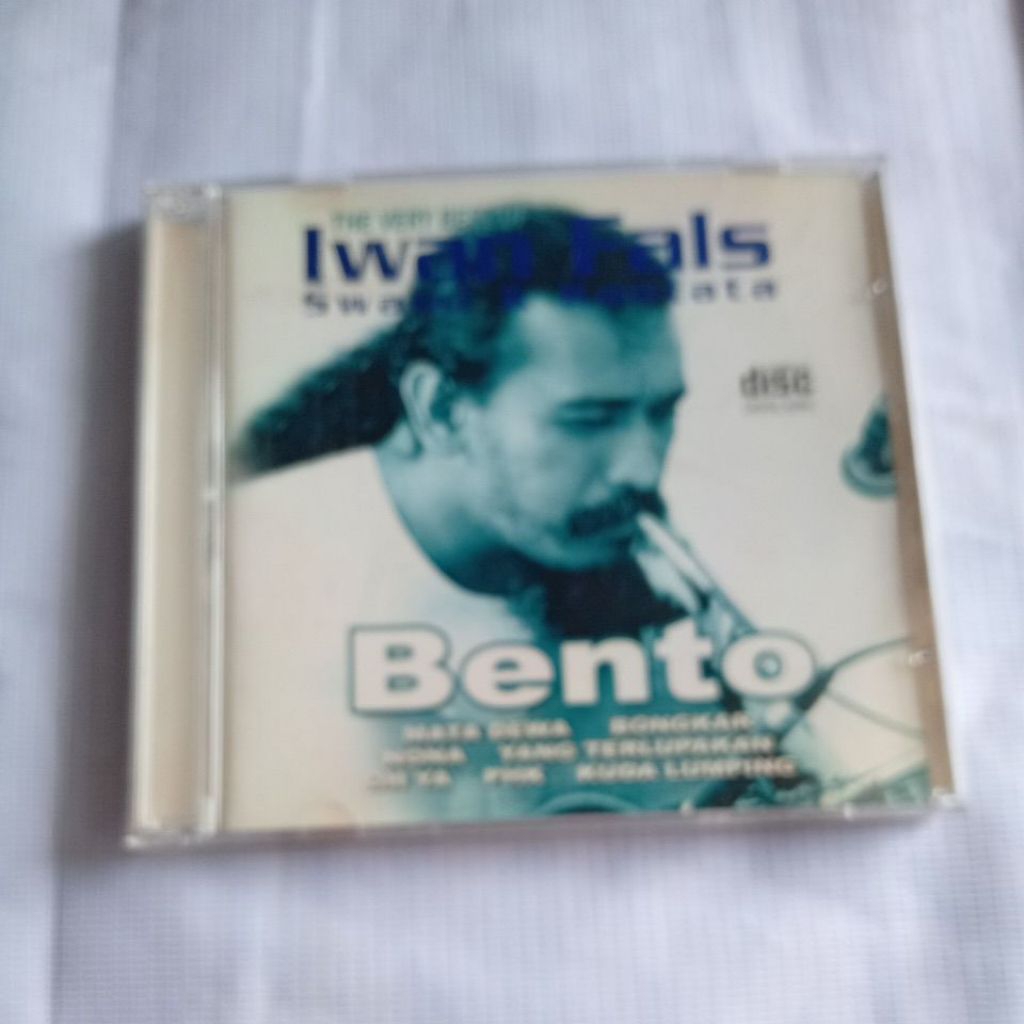 kaset cd audio lagu the very best of iwan fals swami kantata