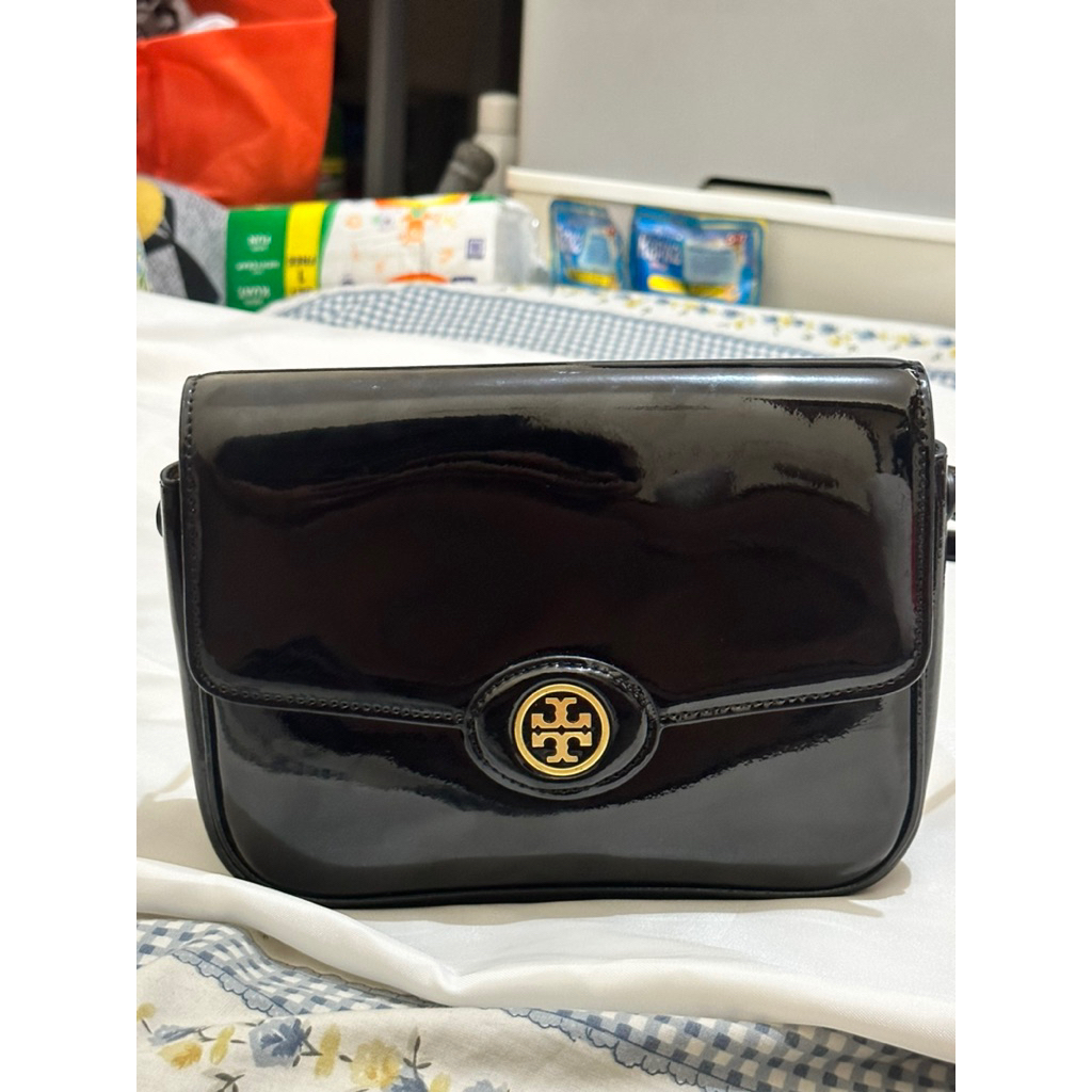 Tory Burch Sling Bag Robinson Black