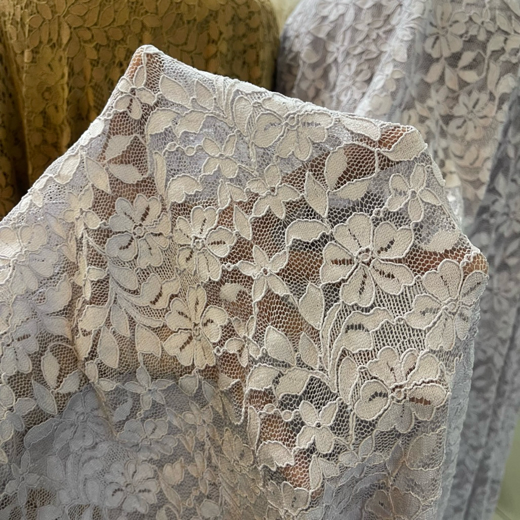 kain katun brokat - kain katun brokat motif bunga premium - warna ungu lilac - kain semi prada tb