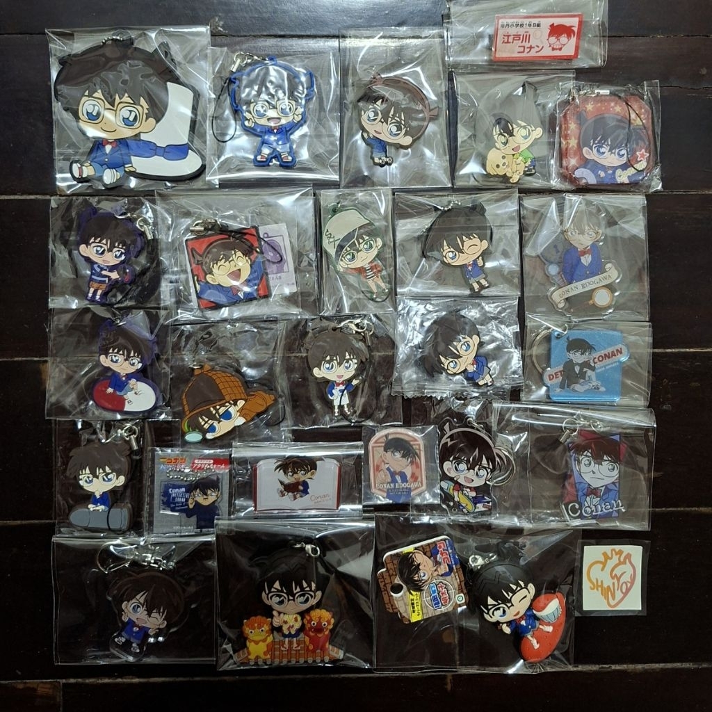 Detective conan acrylic rubber keychain
