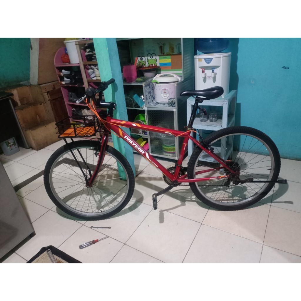 sepeda polygon monarch