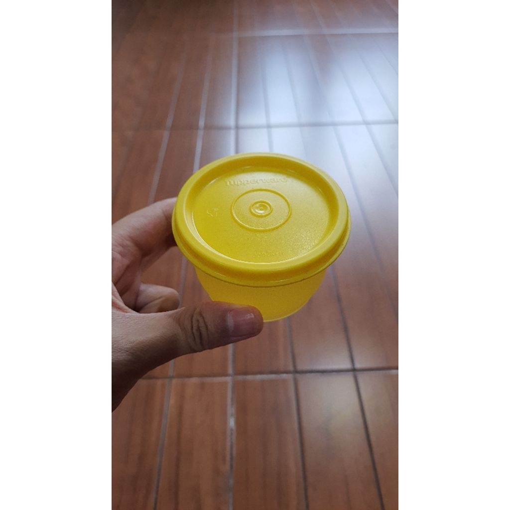 Snack cup Tupperware