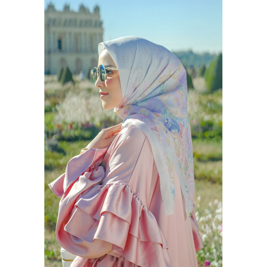 NEW Buttonscarves The Wonderland - Pearl