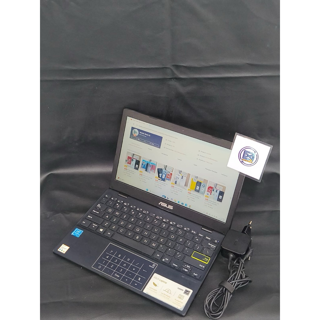LAPTOP ASUS VIVOBOOK E210MAB-E210MA CELERON N4020 4GB SSD 256GB 12 INCH SECOND BERGARANSI