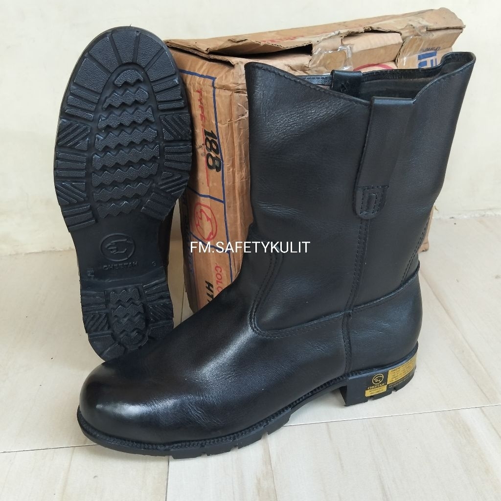 Sepatu safety cheetah kode 188c,seri SII 0645-82