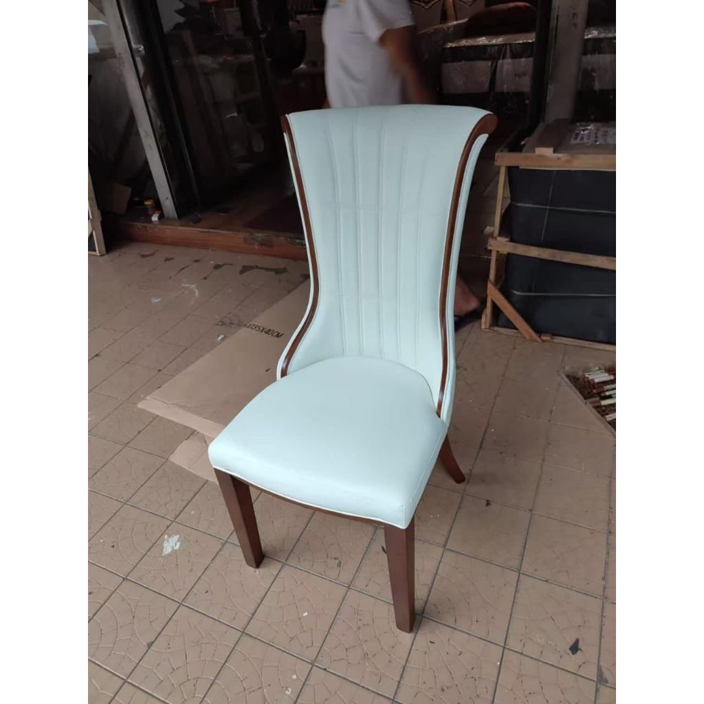 9898 - Kursi Makan Import - Kayu Solid Premium - Kursi Mewah Premium