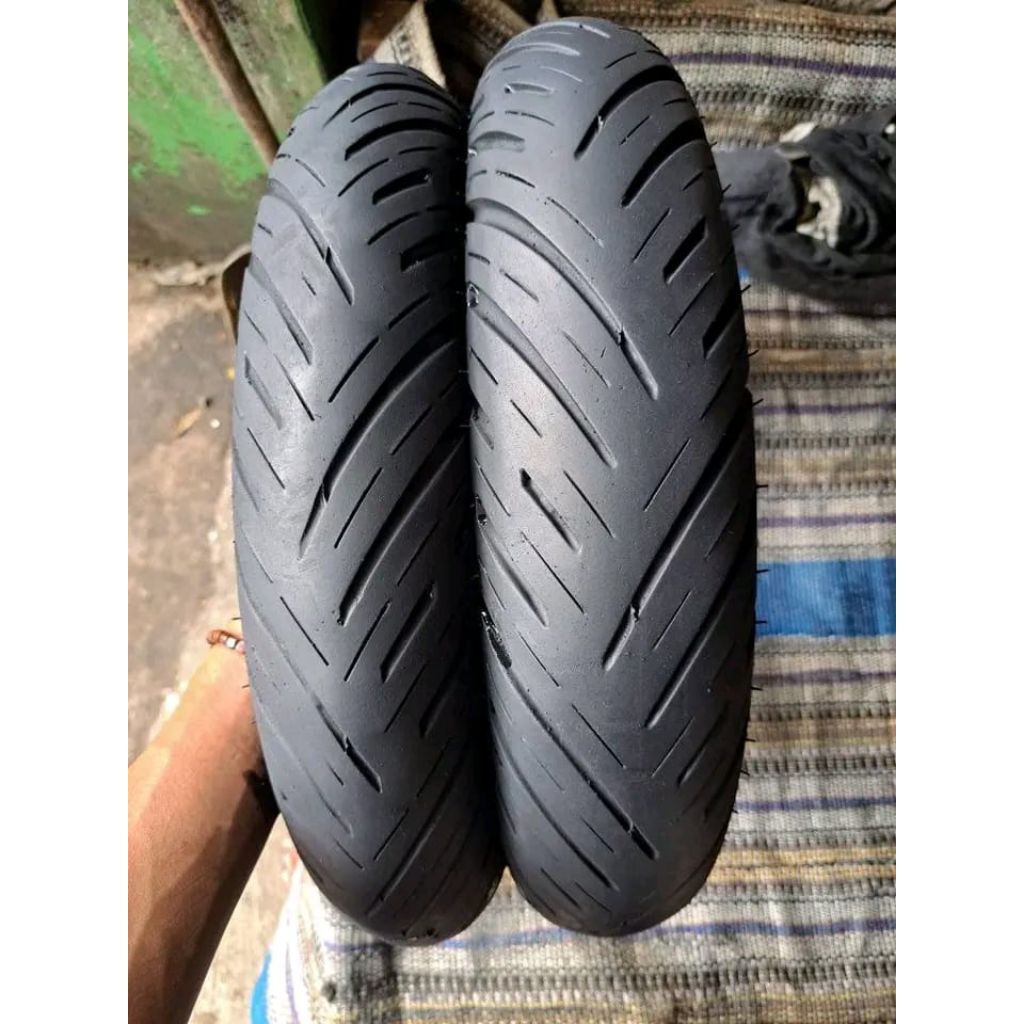 Ban copotan Scoopy sepasang ukuran 100/90 110/90 ring12