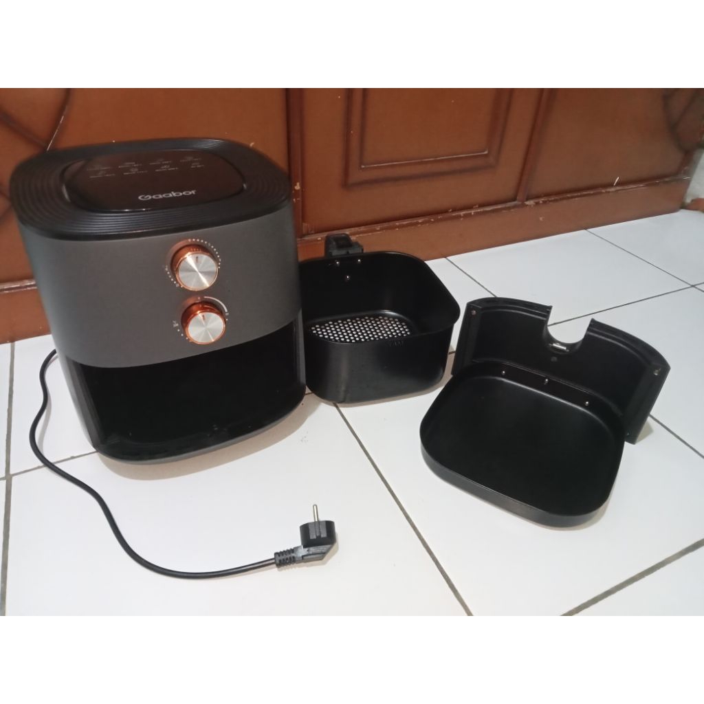 oven listrik atau AIR Fryer merk Gaabor model GA M6A