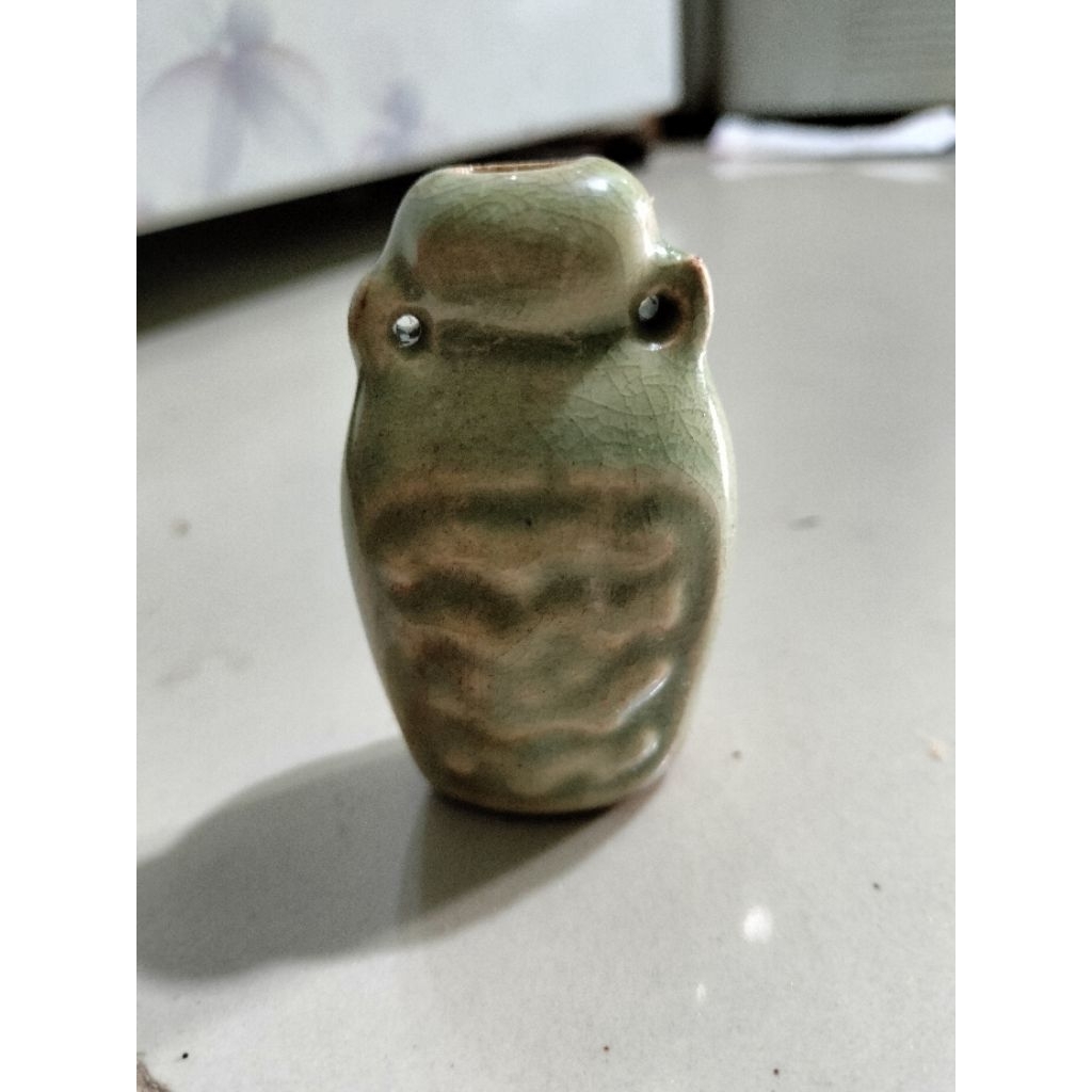 Guci antik china hijau celadon.Buli buli keramik