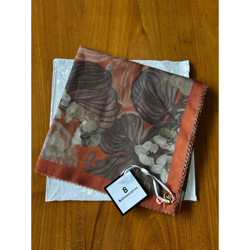 Buttonscarves AS IS Warehouse Sale