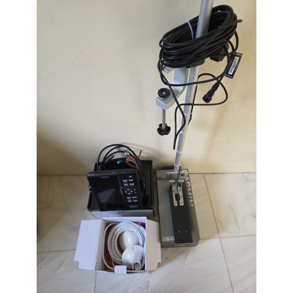 Garmin FF 585 plus + Transducer GT23 + GPS GA38 + 1 memory card map laut se-Indonesia