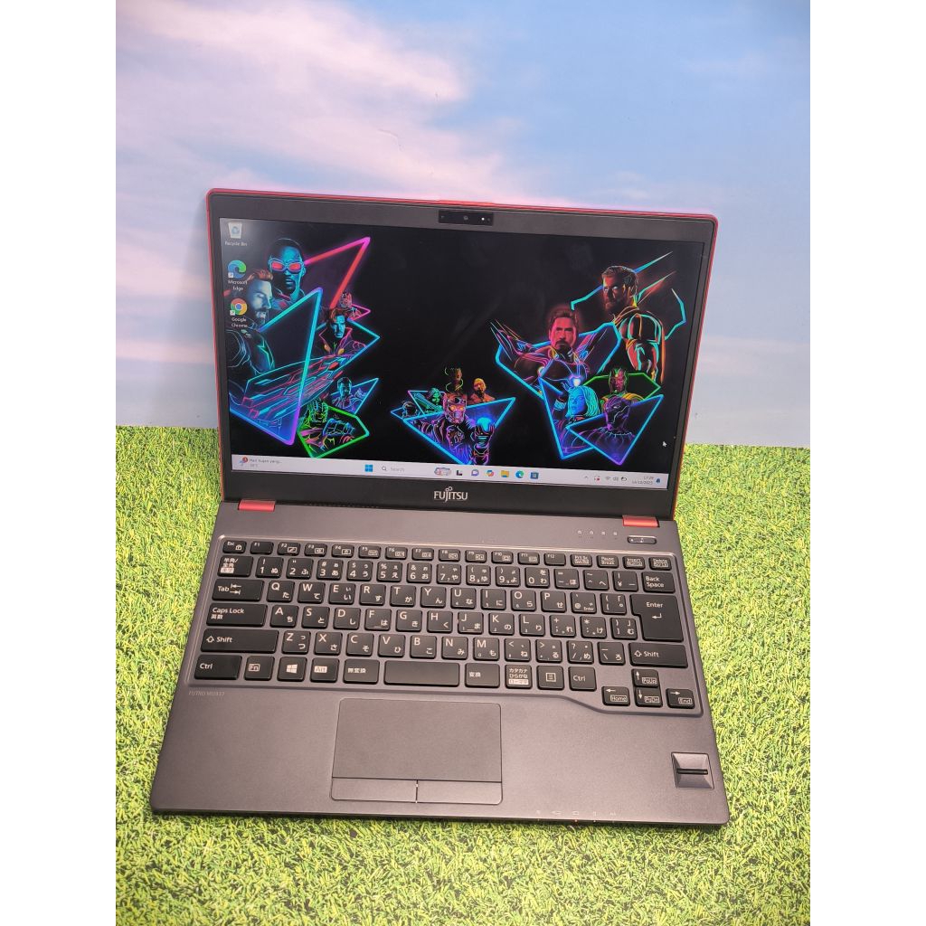 FUJITSU FUTRO MU937 INTEL CELERON 3865U / RAM 8 / SSD 128 / FHD